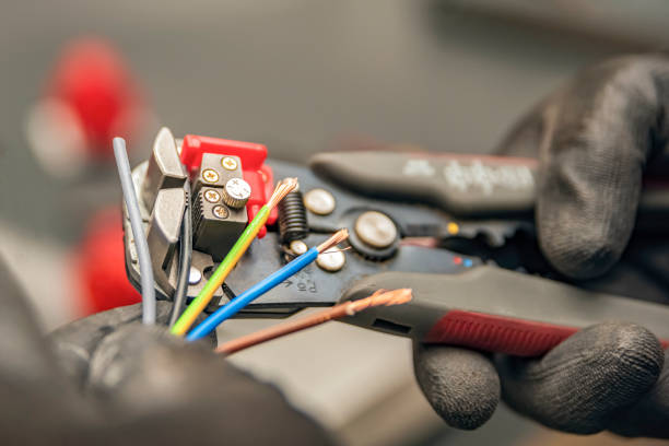 Best 24-Hour Electrician  in Hudson, MI